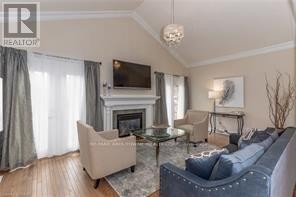 












480 HAMILTON DRIVE

,
Hamilton (Ancaster),




Ontario
L9G2E7


