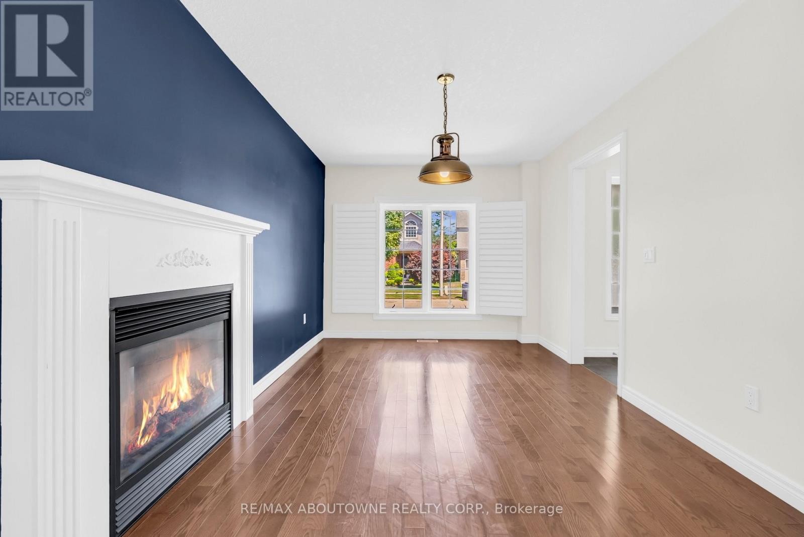 












18 HANEY DRIVE

,
Guelph (Pineridge/Westminster Woods),




Ontario
N1L1N7

