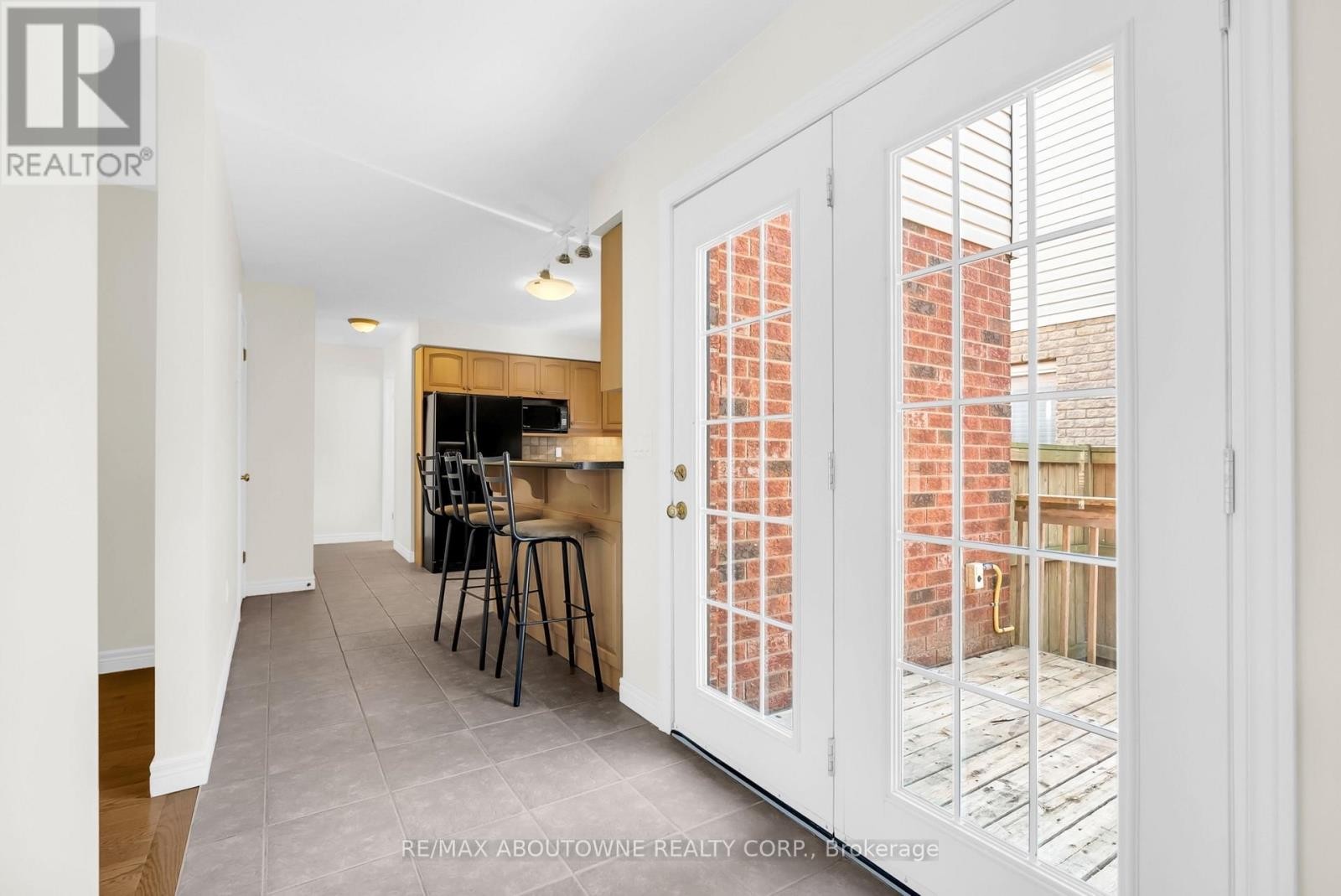 












18 HANEY DRIVE

,
Guelph (Pineridge/Westminster Woods),




Ontario
N1L1N7

