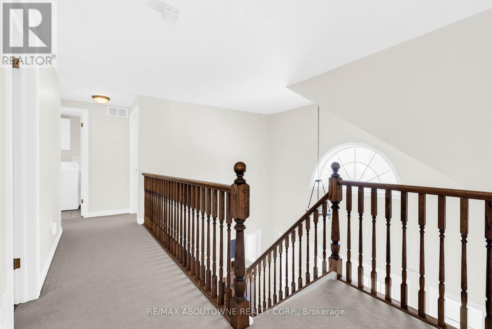 












18 HANEY DRIVE

,
Guelph (Pineridge/Westminster Woods),




Ontario
N1L1N7

