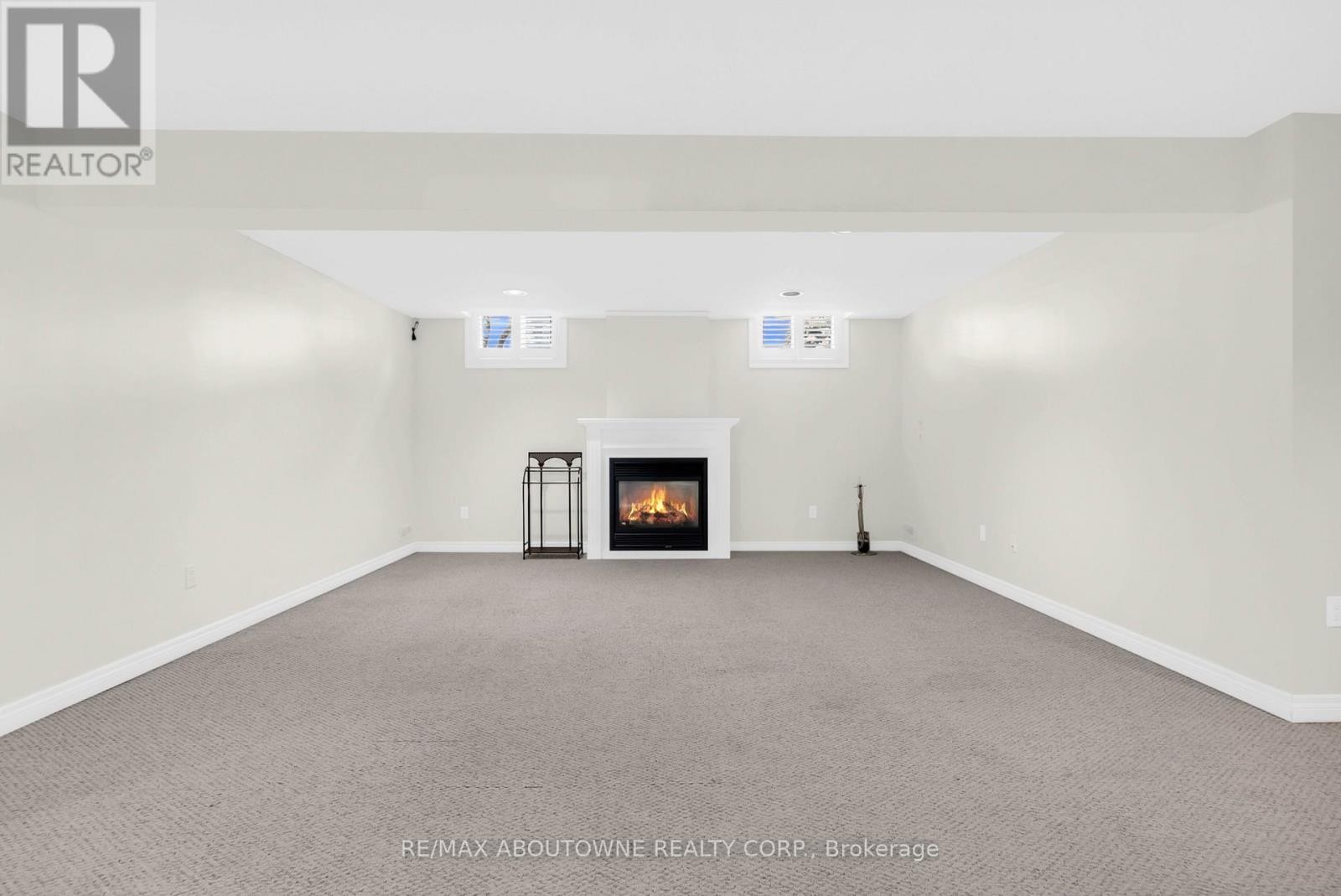 












18 HANEY DRIVE

,
Guelph (Pineridge/Westminster Woods),




Ontario
N1L1N7

