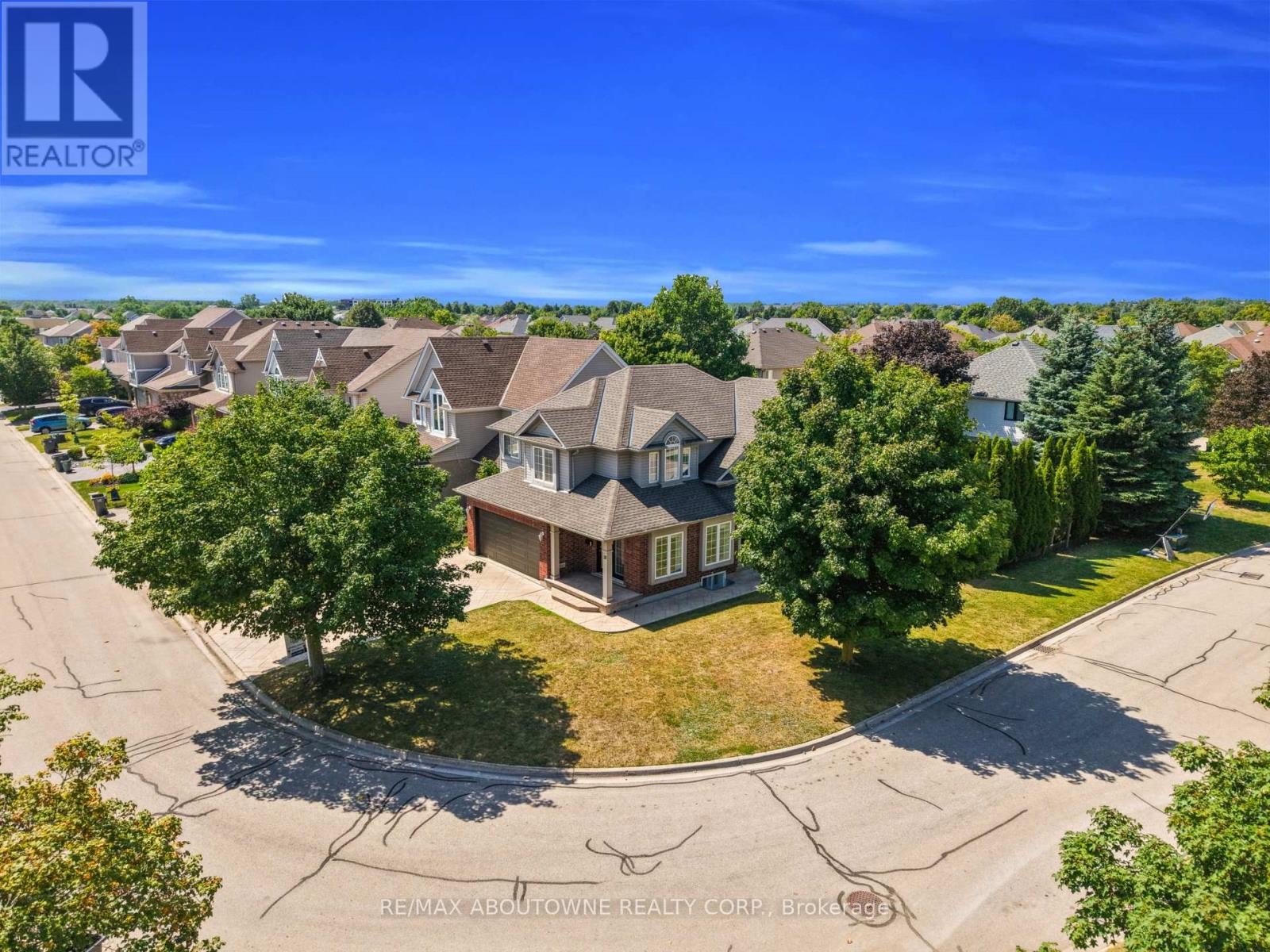 












18 HANEY DRIVE

,
Guelph (Pineridge/Westminster Woods),




Ontario
N1L1N7

