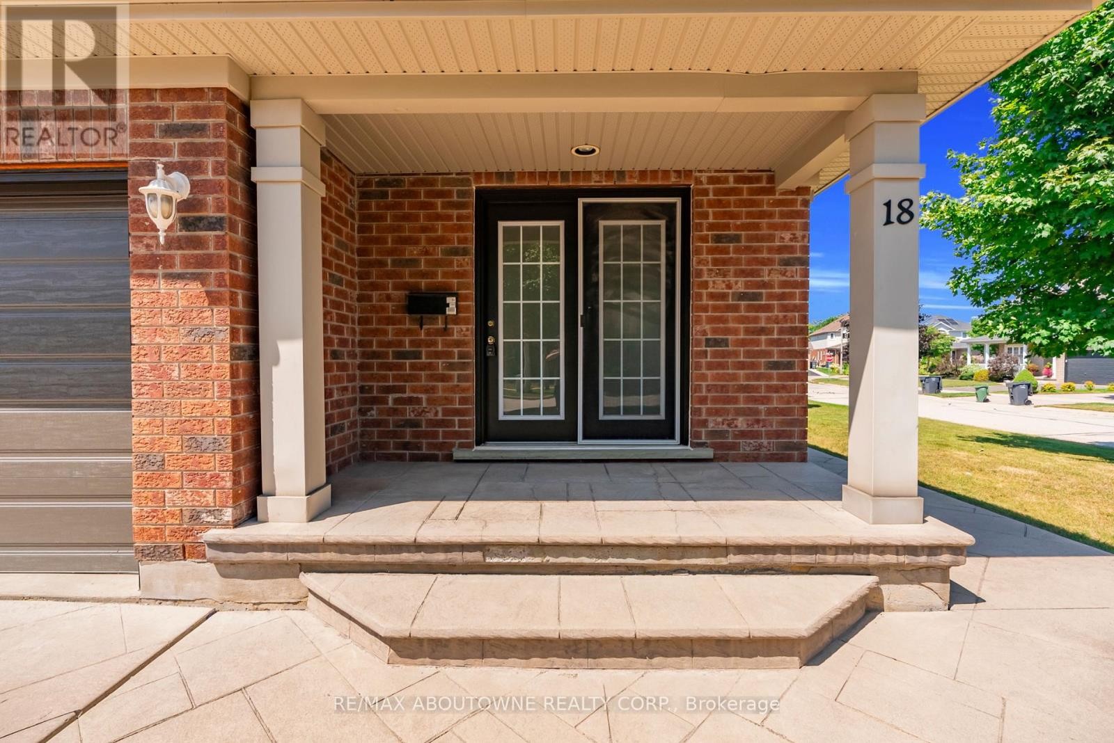 












18 HANEY DRIVE

,
Guelph (Pineridge/Westminster Woods),




Ontario
N1L1N7

