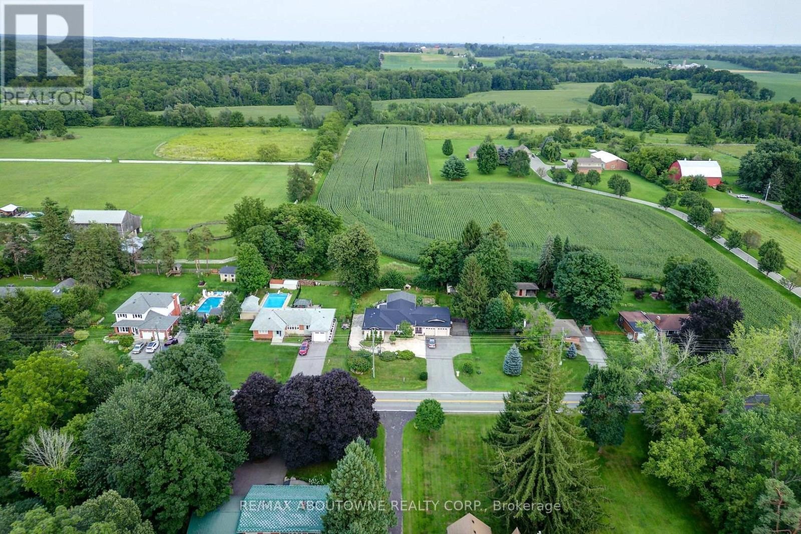












178 CARLISLE ROAD

,
Hamilton (Carlisle),




Ontario
L0R1H2

