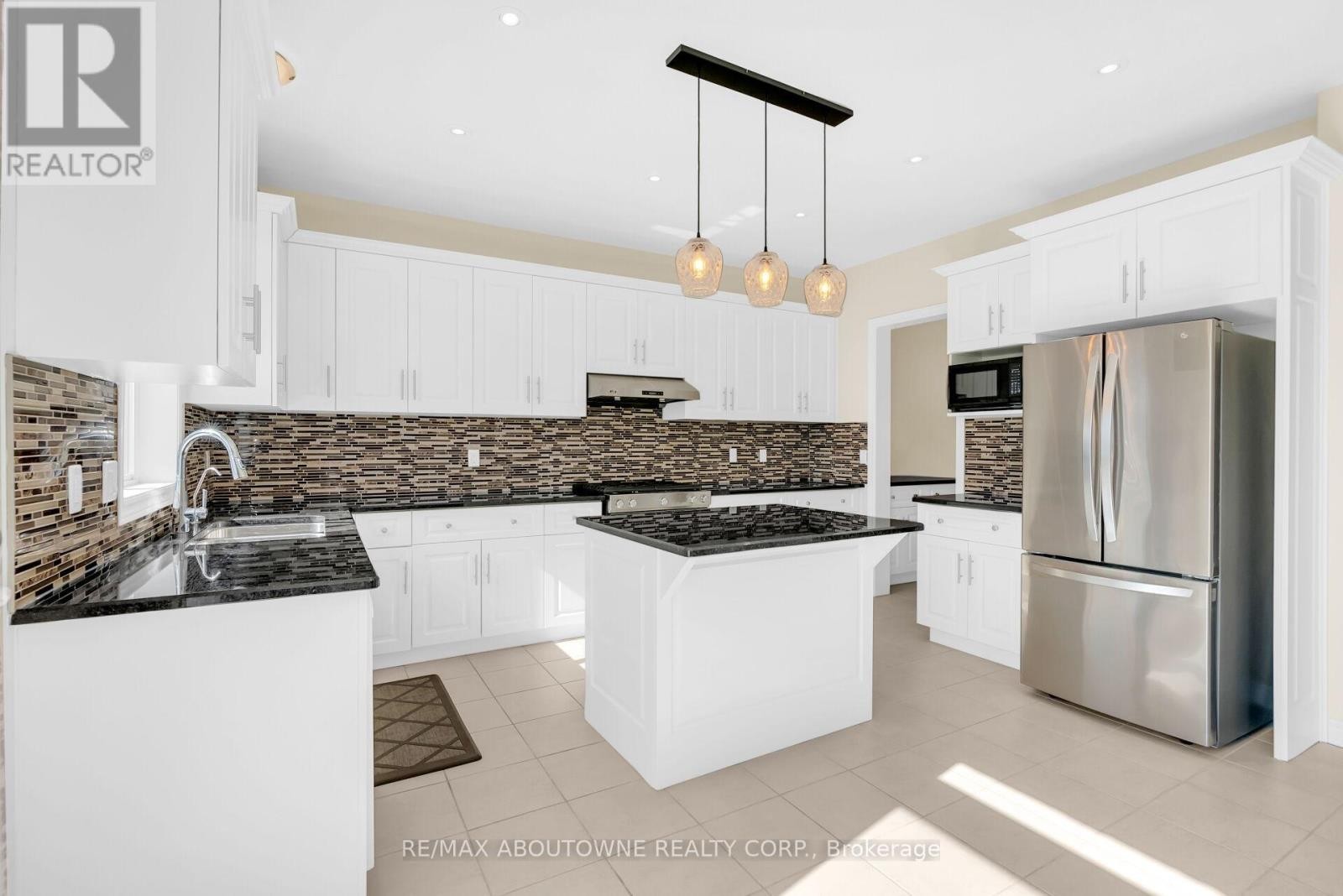 












94 AMBROUS CRESCENT

,
Guelph (Kortright East),




Ontario
N1G0E4

