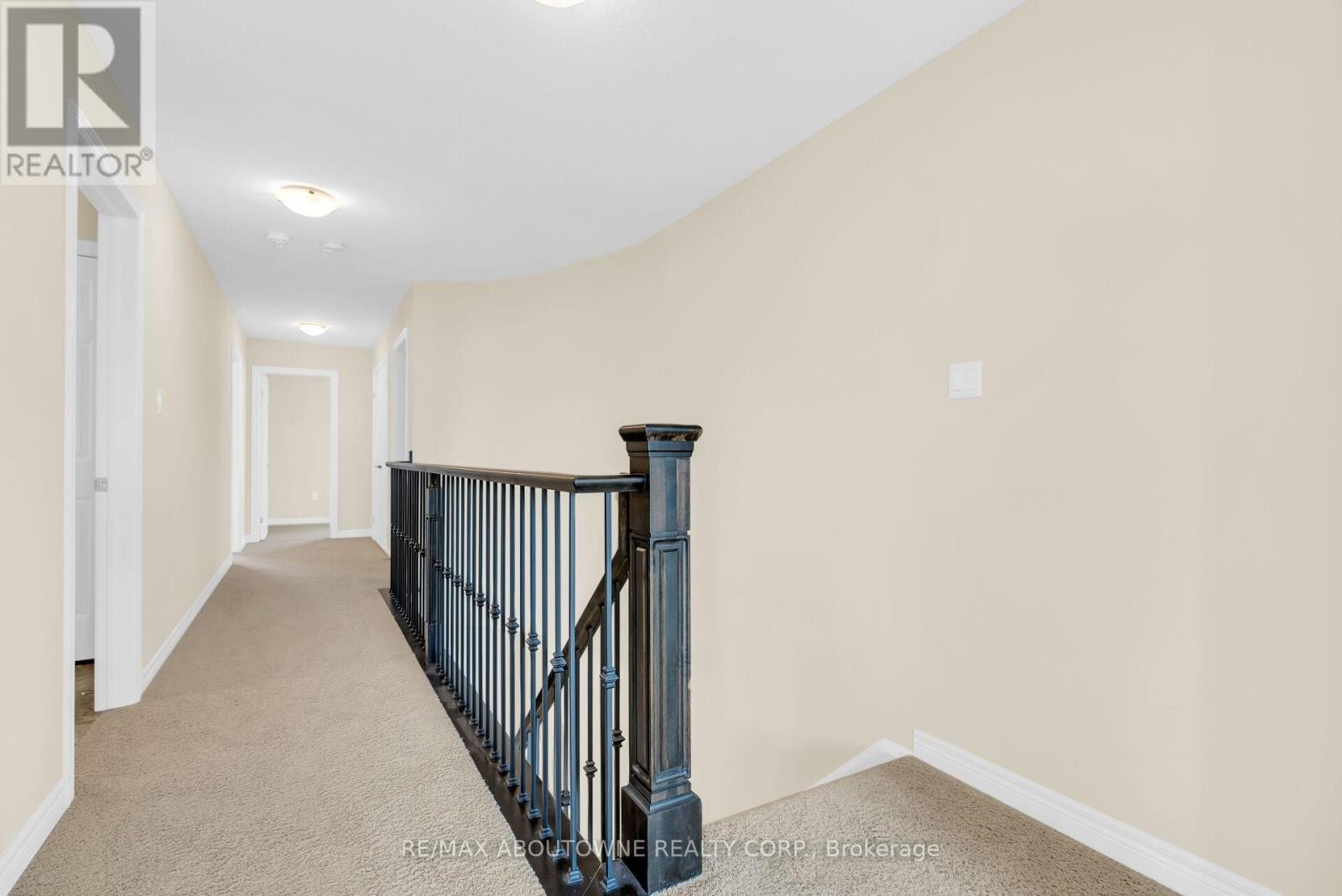 












94 AMBROUS CRESCENT

,
Guelph (Kortright East),




Ontario
N1G0E4

