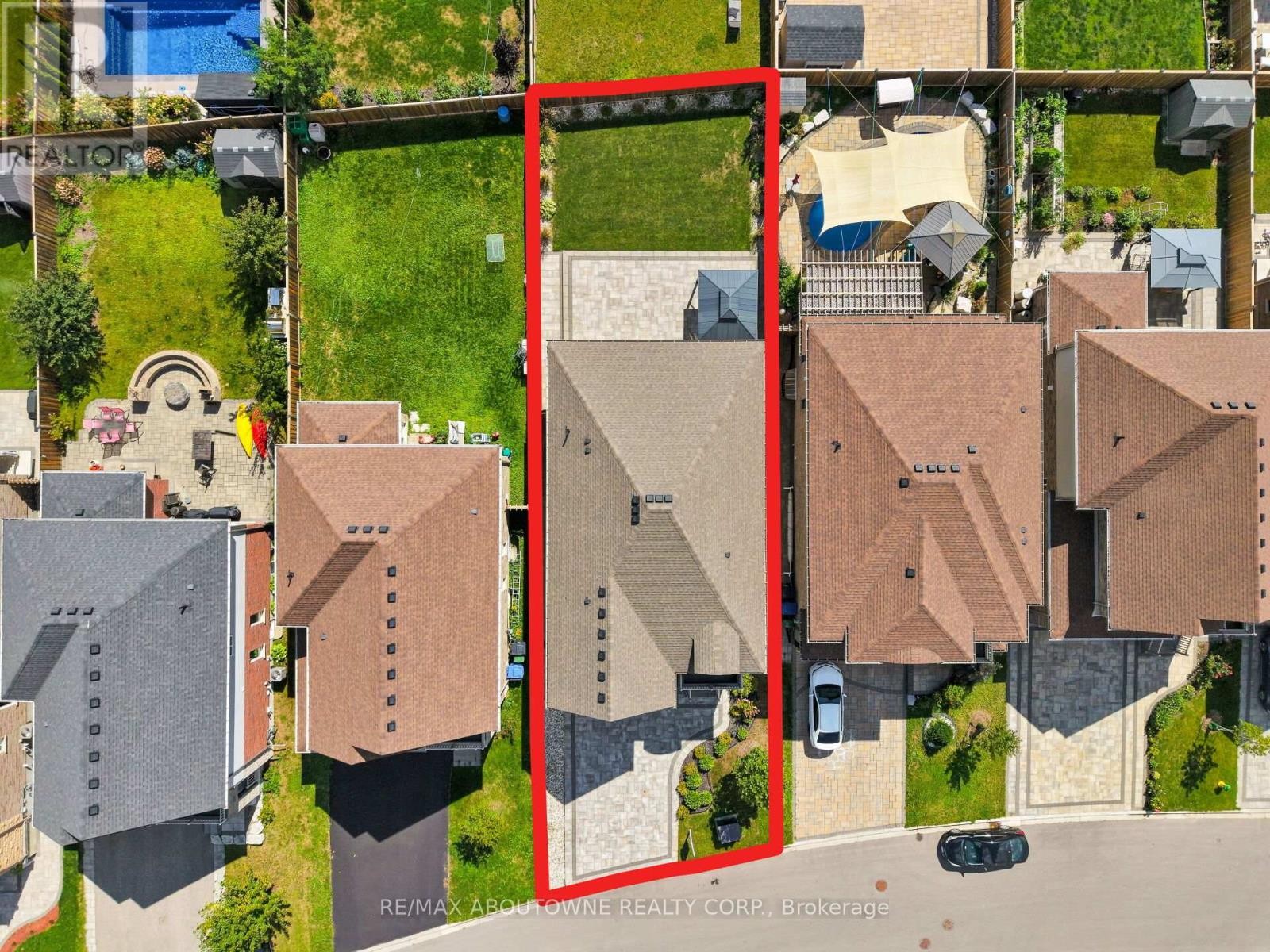 












94 AMBROUS CRESCENT

,
Guelph (Kortright East),




Ontario
N1G0E4

