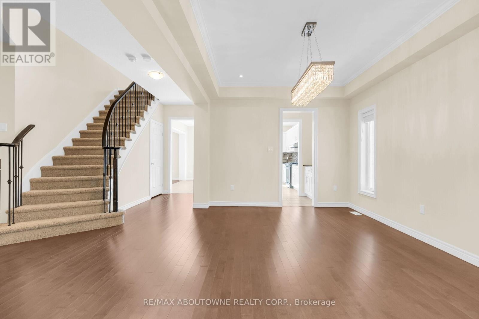 












94 AMBROUS CRESCENT

,
Guelph (Kortright East),




Ontario
N1G0E4

