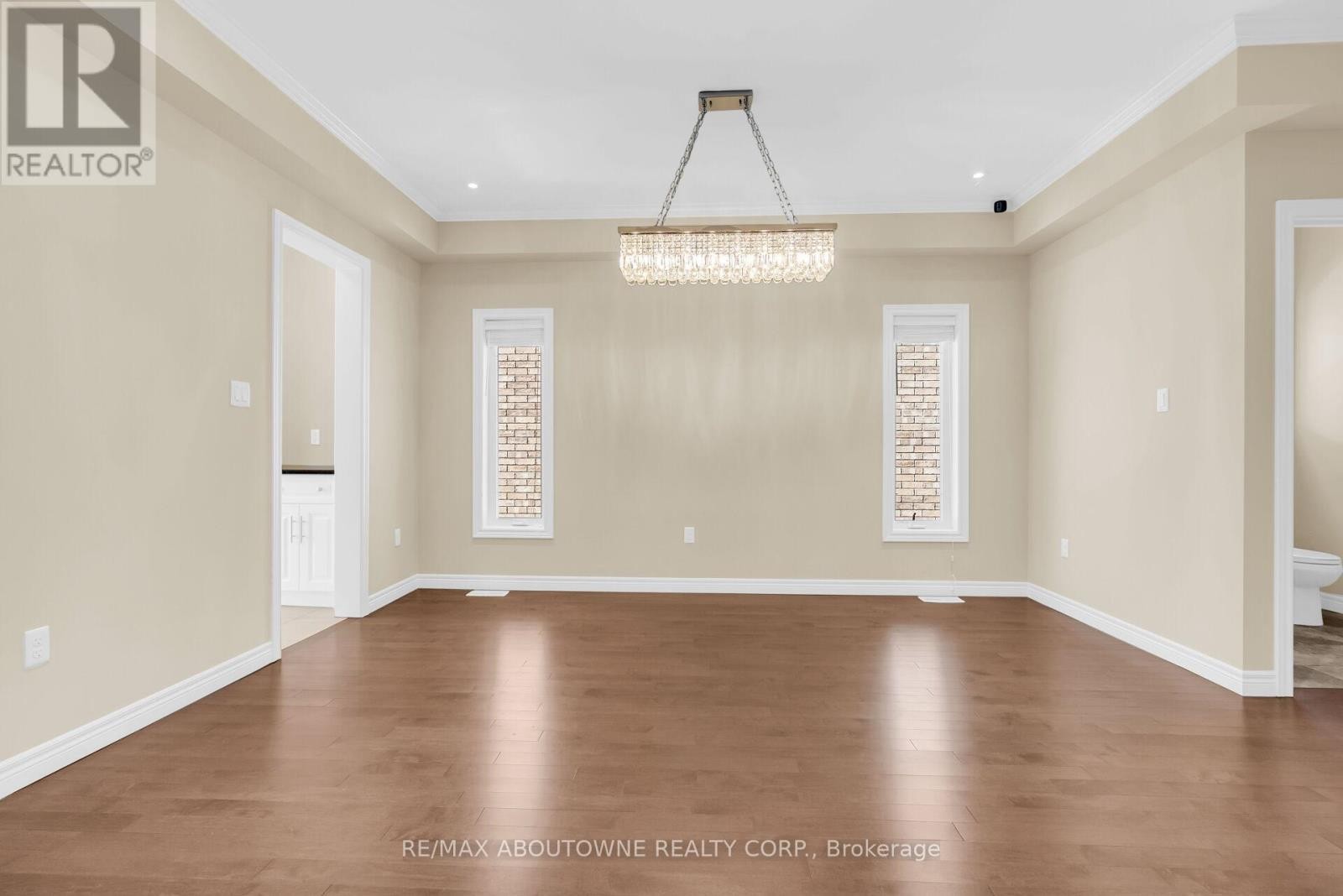 












94 AMBROUS CRESCENT

,
Guelph (Kortright East),




Ontario
N1G0E4

