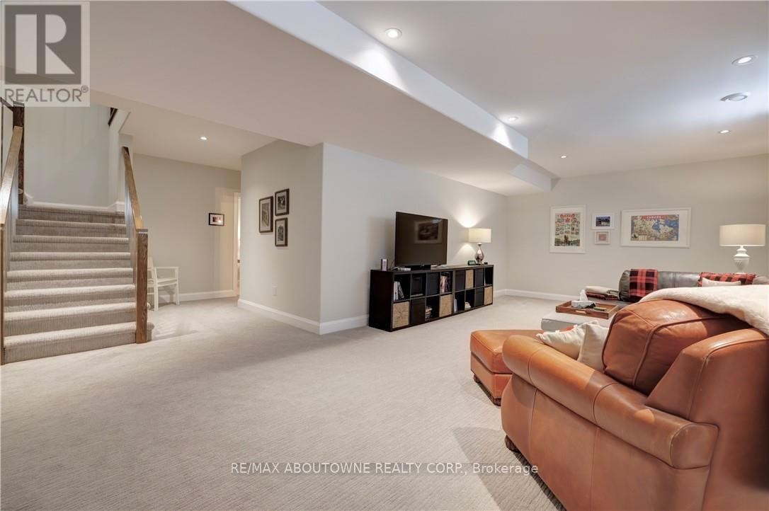 












3352 WHISPERING WOOD TRAIL

,
Fort Erie (Ridgeway),




Ontario
L0S1N0

