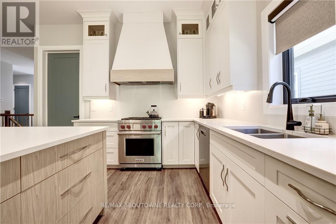 












3352 WHISPERING WOOD TRAIL

,
Fort Erie (Ridgeway),




Ontario
L0S1N0

