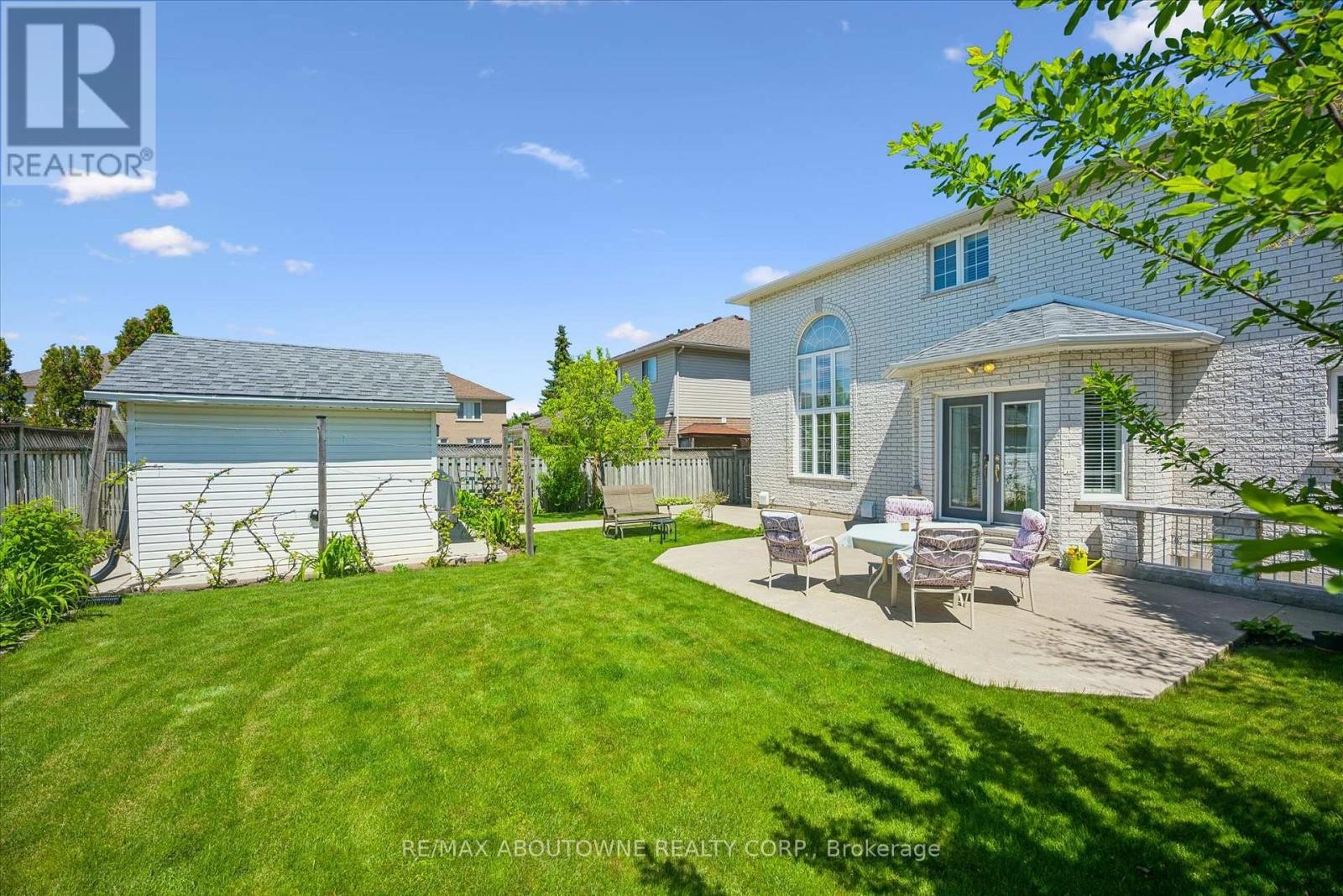 












6 FOURSEASONS DRIVE

,
Hamilton (Winona),




Ontario
L8E5Y5

