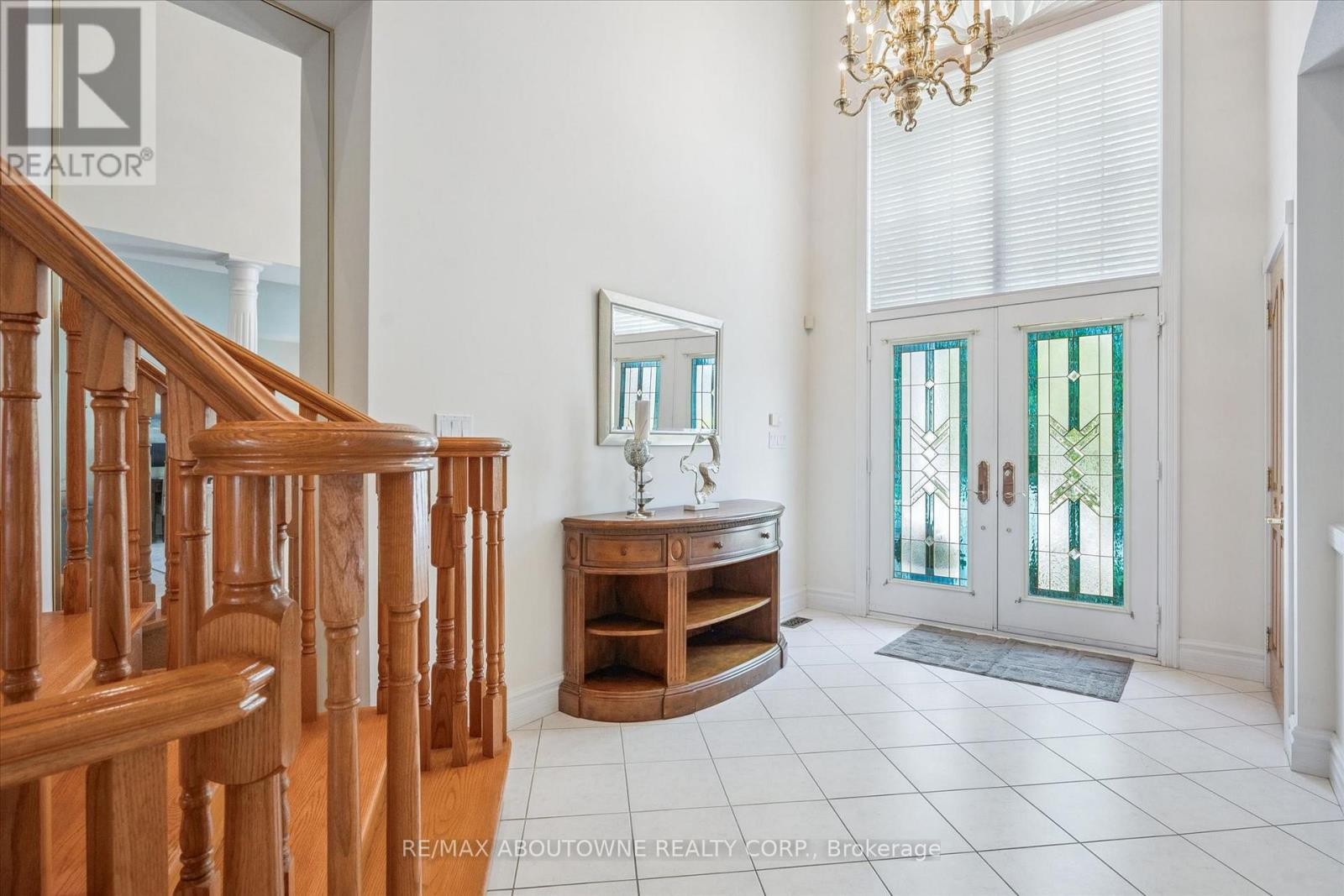 












6 FOURSEASONS DRIVE

,
Hamilton (Winona),




Ontario
L8E5Y5

