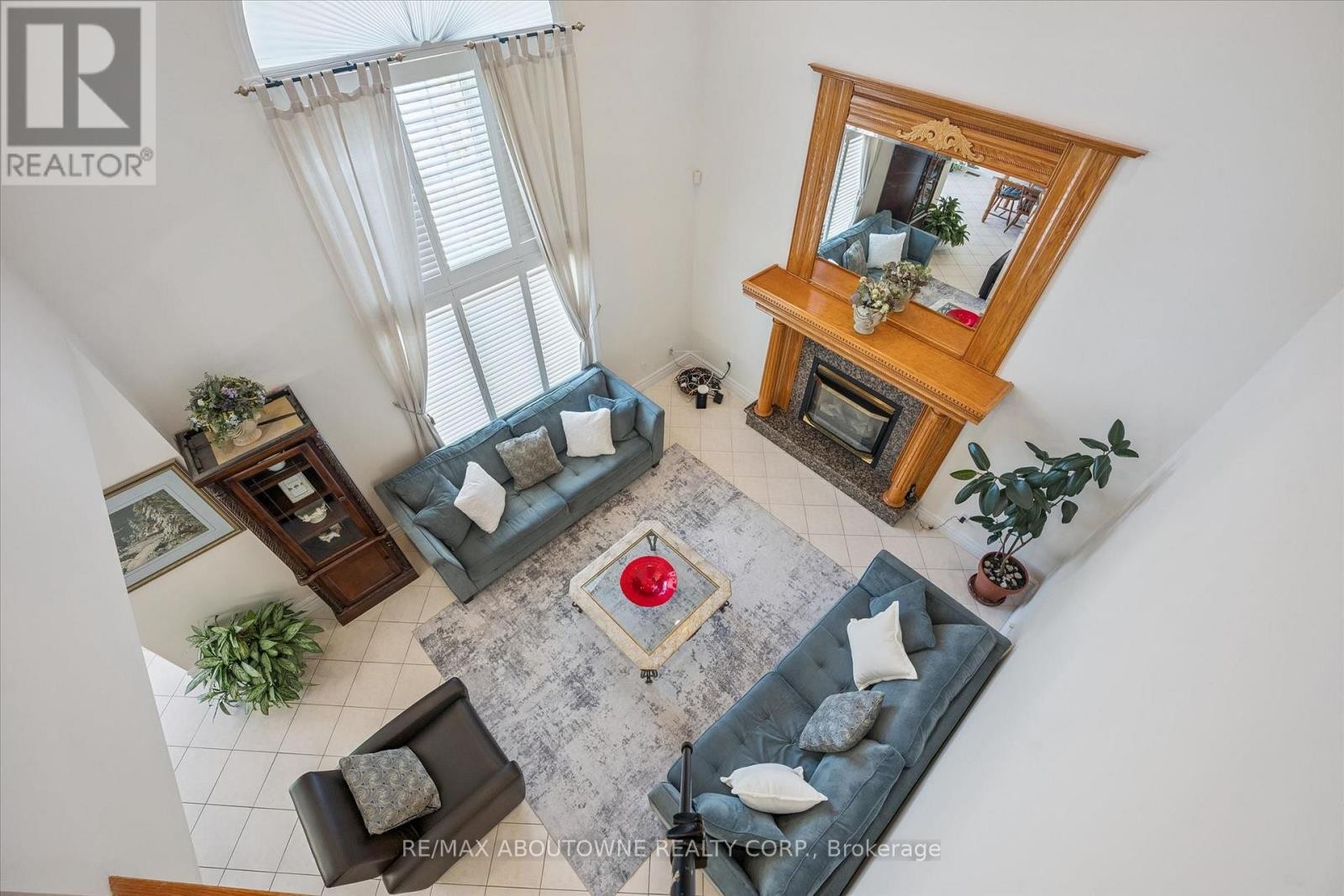 












6 FOURSEASONS DRIVE

,
Hamilton (Winona),




Ontario
L8E5Y5

