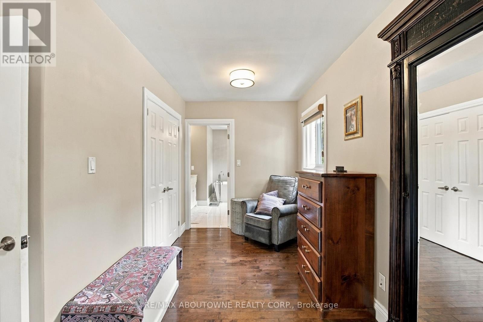 












617 SCENIC DRIVE

,
Hamilton (Westcliffe),




Ontario
L9C1H2

