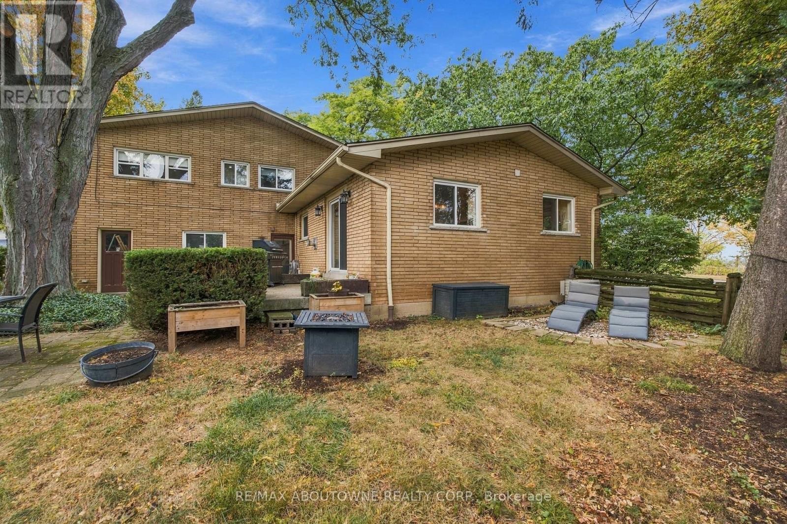 












617 SCENIC DRIVE

,
Hamilton (Westcliffe),




Ontario
L9C1H2

