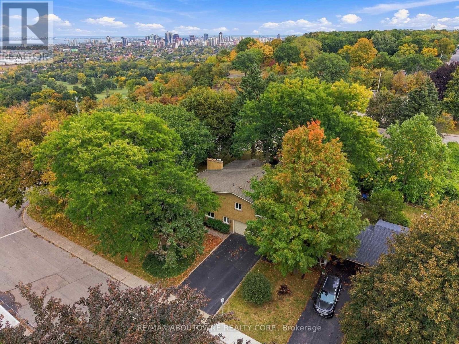 












617 SCENIC DRIVE

,
Hamilton (Westcliffe),




Ontario
L9C1H2


