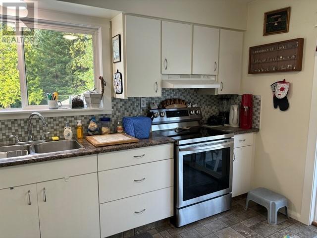 












5277 ARMSTRONG CRT

,
Powell River,




British Columbia
V8A4H2

