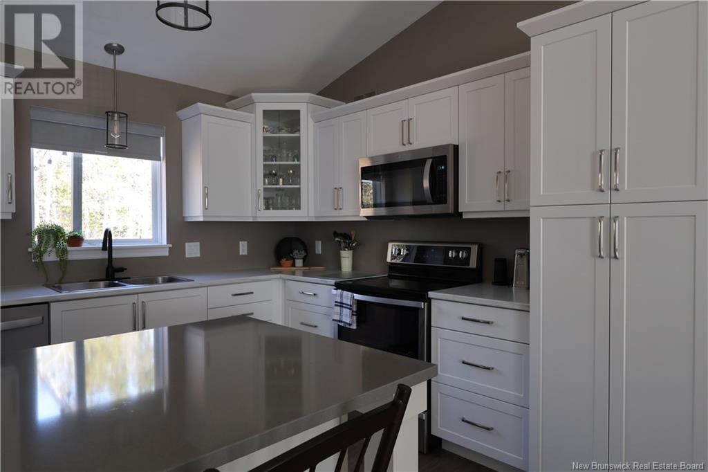 












27 Paris Street

,
Irishtown,




New Brunswick
E1H0P5

