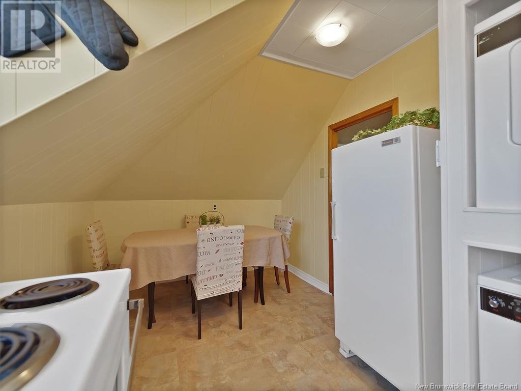 












173 Church

,
Moncton,




New Brunswick
E1C4Z8

