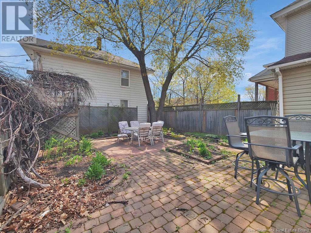 












173 Church

,
Moncton,




New Brunswick
E1C4Z8

