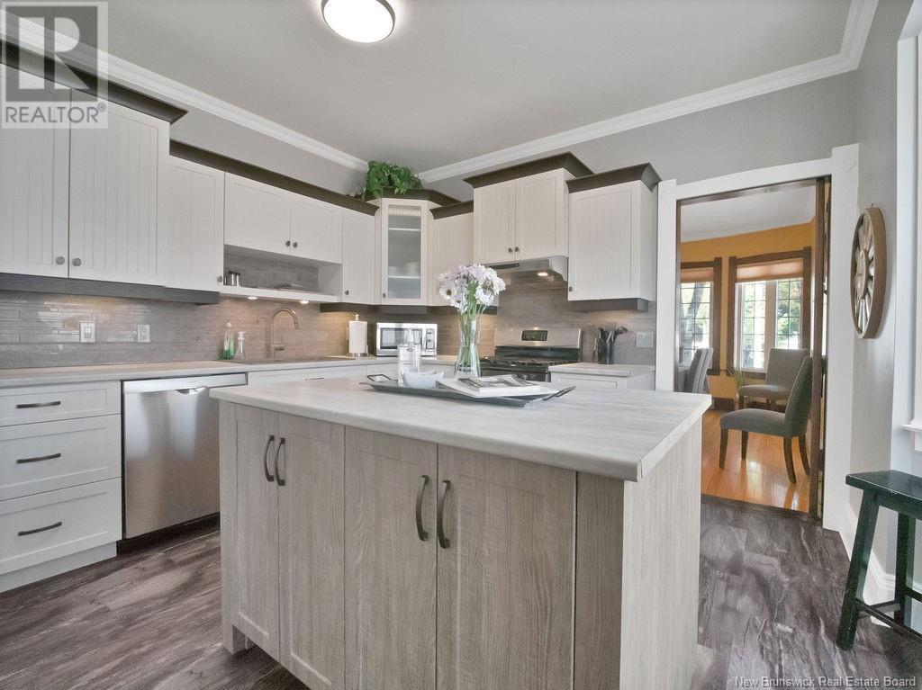 












173 Church

,
Moncton,




New Brunswick
E1C4Z8

