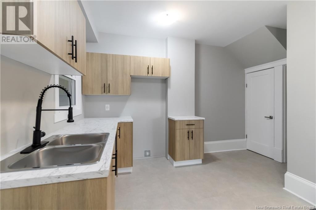 












74 West

,
Moncton,




New Brunswick
E1E3N7

