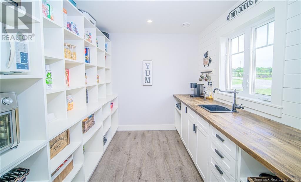 












1304 Scenic Narrows Boulevard

,
Cambridge-Narrows,




New Brunswick
E4C2N6

