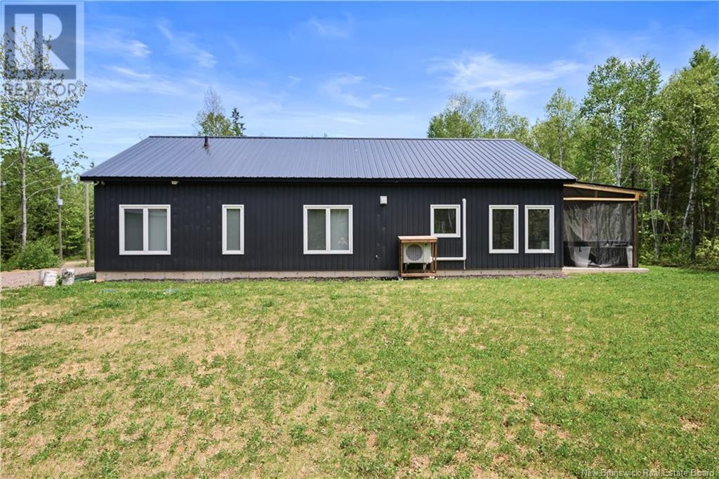












30 Baron Road

,
Grand-Barachois,







New Brunswick
E4P9A6

