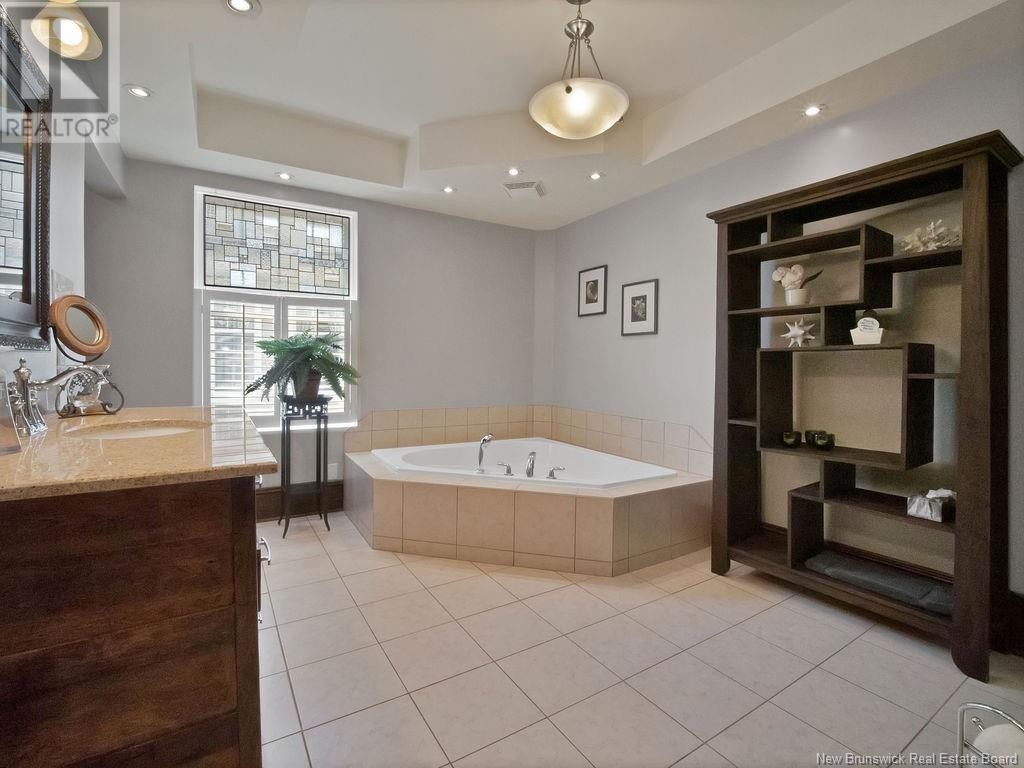 












173 Church

,
Moncton,




New Brunswick
E1C4Z8

