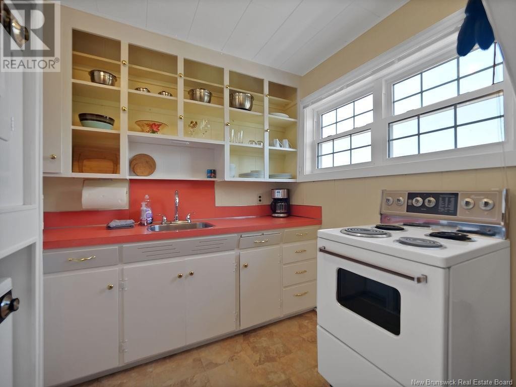 












173 Church

,
Moncton,




New Brunswick
E1C4Z8

