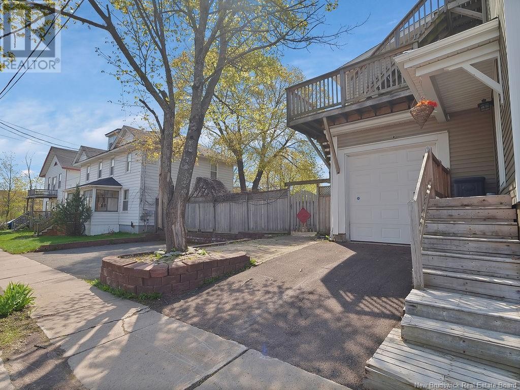 












173 Church

,
Moncton,




New Brunswick
E1C4Z8

