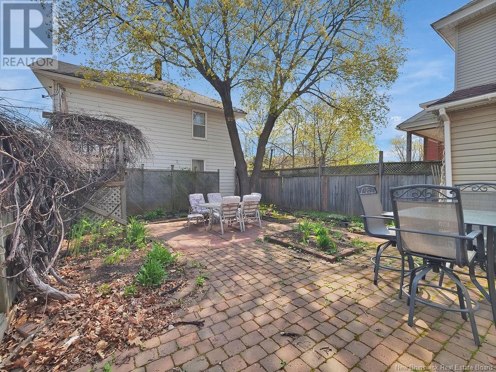 












173 Church

,
Moncton,




New Brunswick
E1C4Z8

