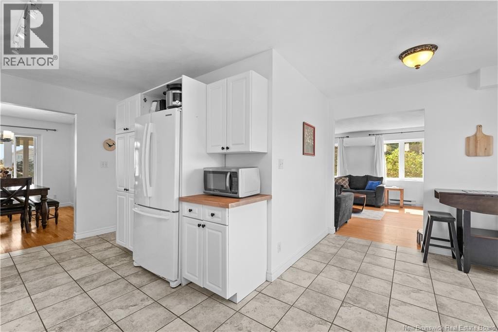 












61 Station Road

,
Sackville,




New Brunswick
E4L1K7

