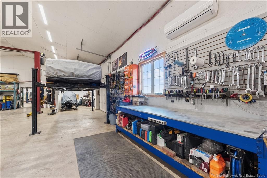 












2401 NB-132 Route

,
Greater Lakeburn,




New Brunswick
E1H4Z7

