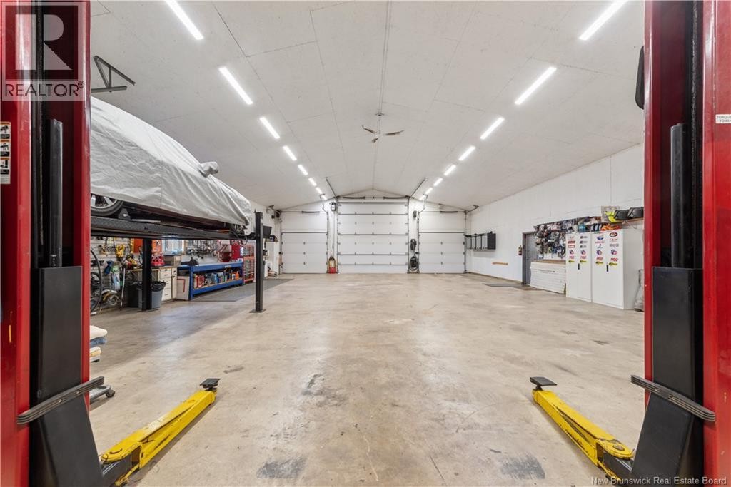 












2401 NB-132 Route

,
Greater Lakeburn,




New Brunswick
E1H4Z7

