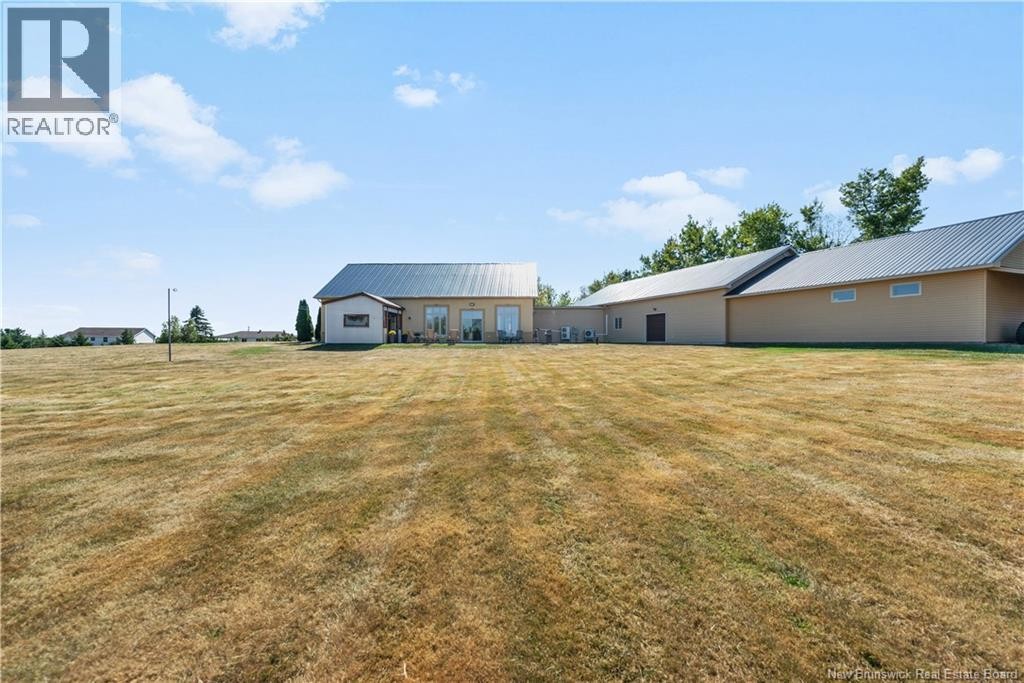 












2401 NB-132 Route

,
Greater Lakeburn,




New Brunswick
E1H4Z7

