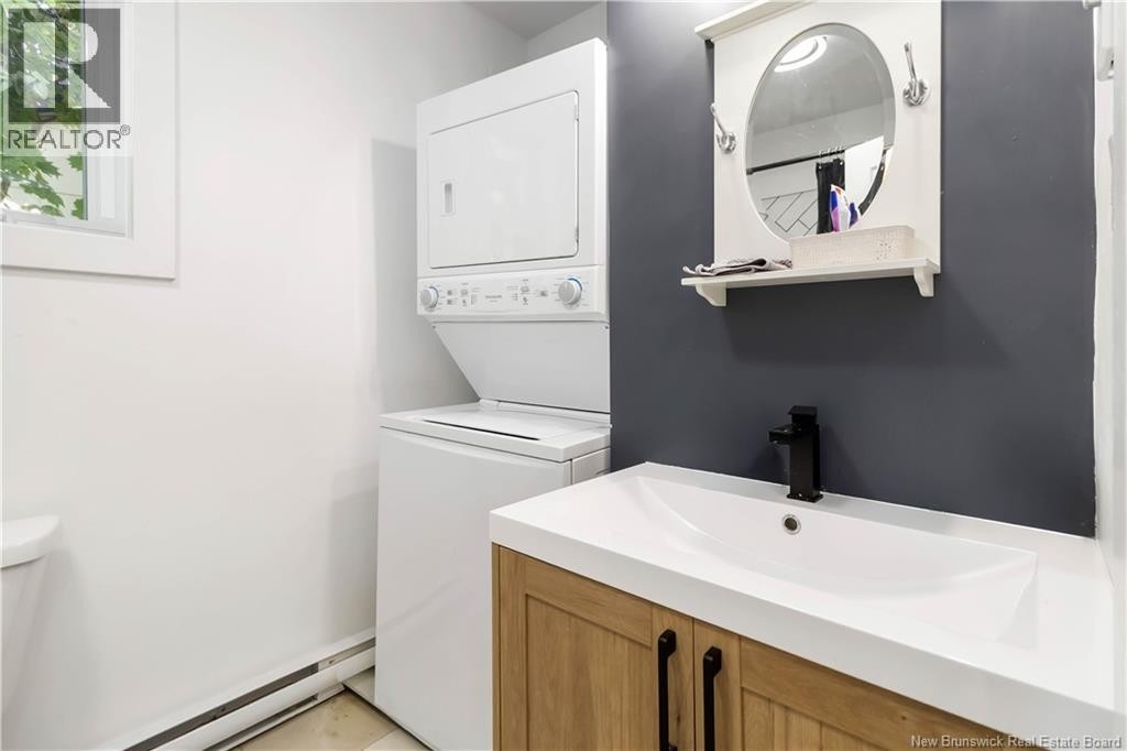 












48 Eighth Street

,
Moncton,




New Brunswick
E1E3E9

