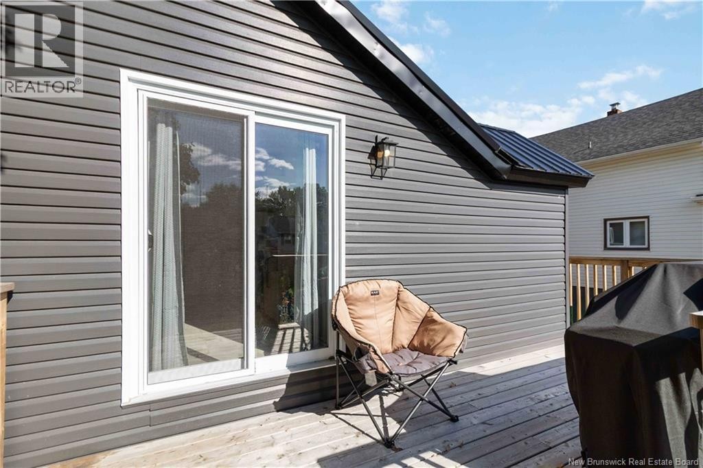 












48 Eighth Street

,
Moncton,




New Brunswick
E1E3E9

