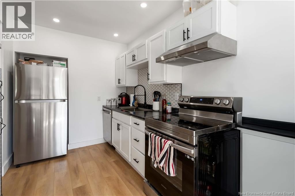 












48 Eighth Street

,
Moncton,




New Brunswick
E1E3E9

