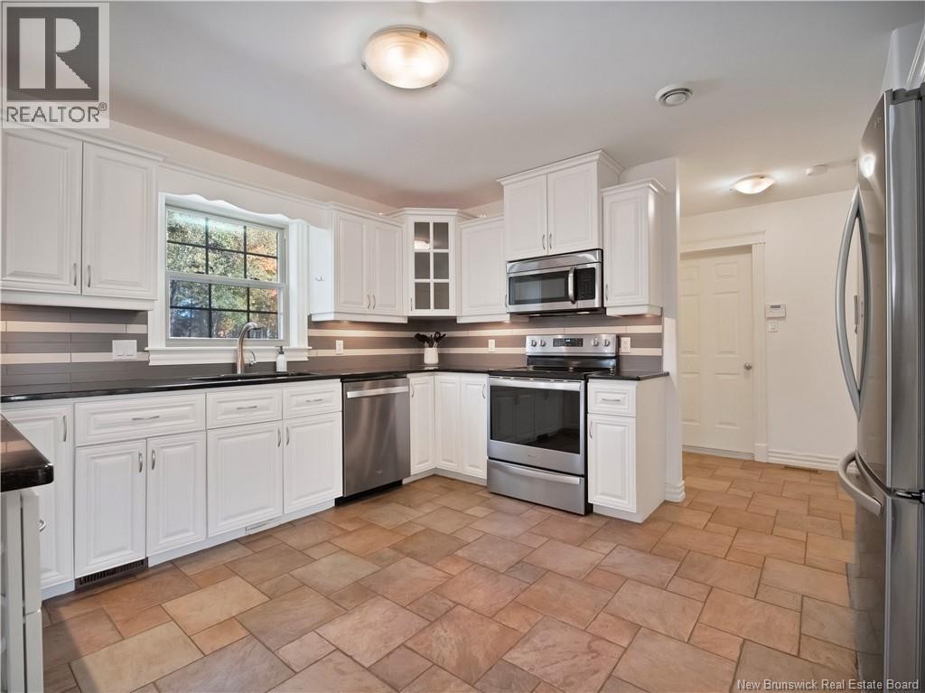 












94 du Golf

,
Dieppe,




New Brunswick
E1A8J6

