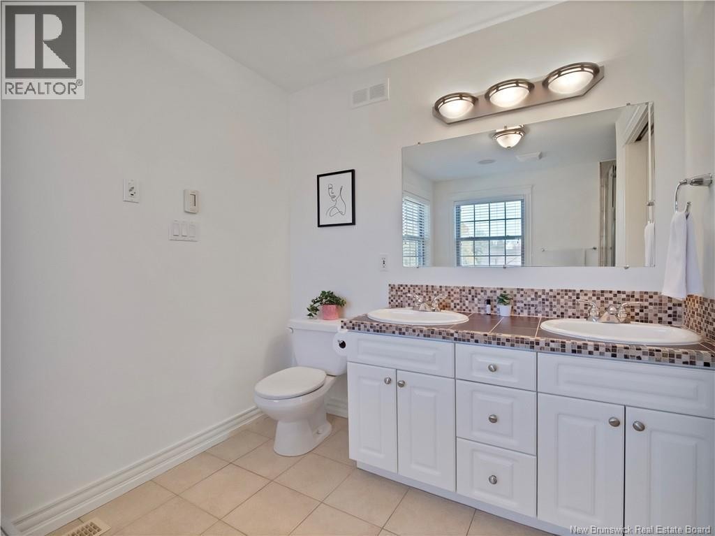 












94 du Golf

,
Dieppe,




New Brunswick
E1A8J6

