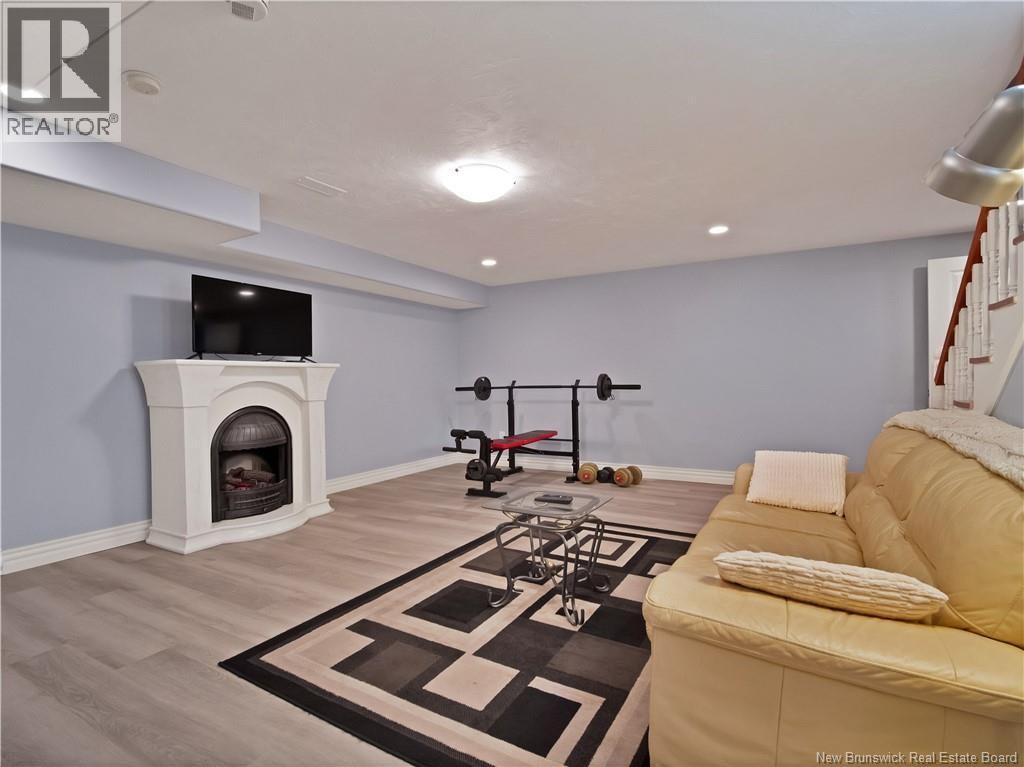 












94 du Golf

,
Dieppe,




New Brunswick
E1A8J6

