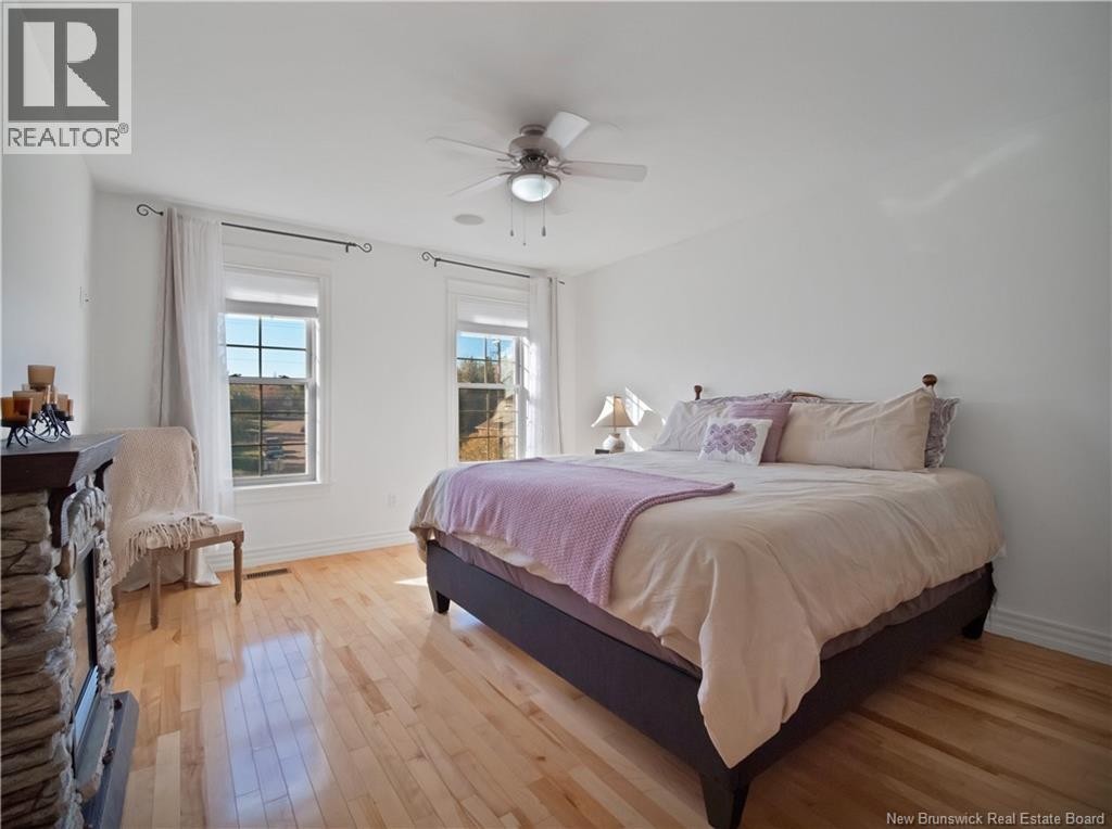 












94 du Golf

,
Dieppe,




New Brunswick
E1A8J6

