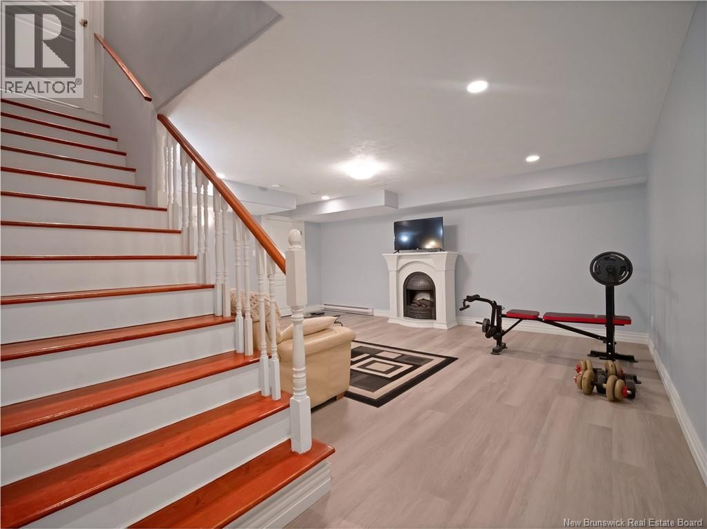 












94 du Golf

,
Dieppe,




New Brunswick
E1A8J6

