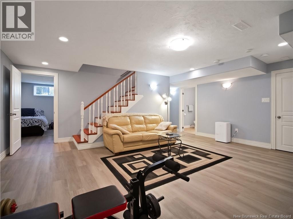 












94 du Golf

,
Dieppe,




New Brunswick
E1A8J6

