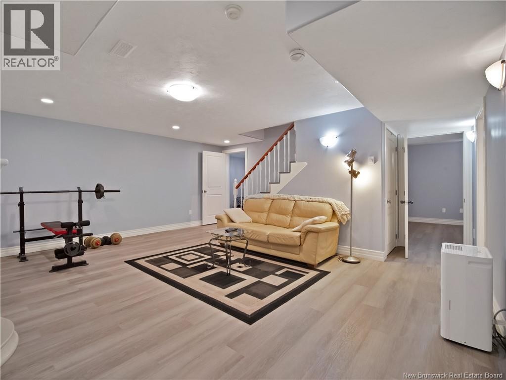 












94 du Golf

,
Dieppe,




New Brunswick
E1A8J6

