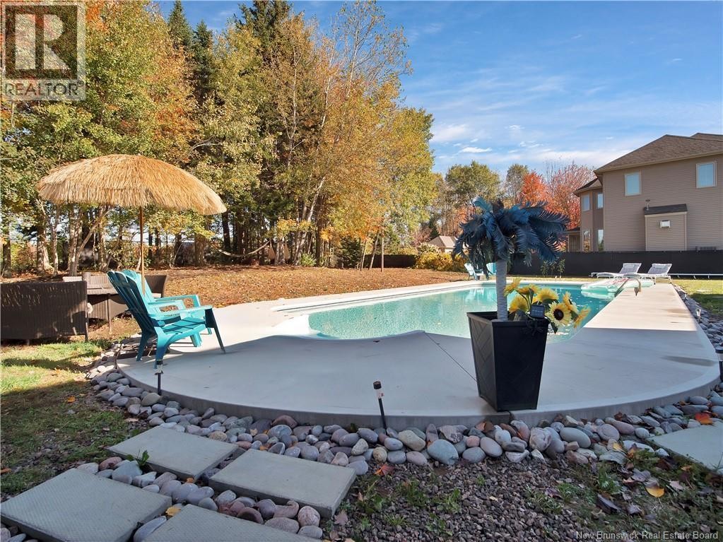 












94 du Golf

,
Dieppe,




New Brunswick
E1A8J6

