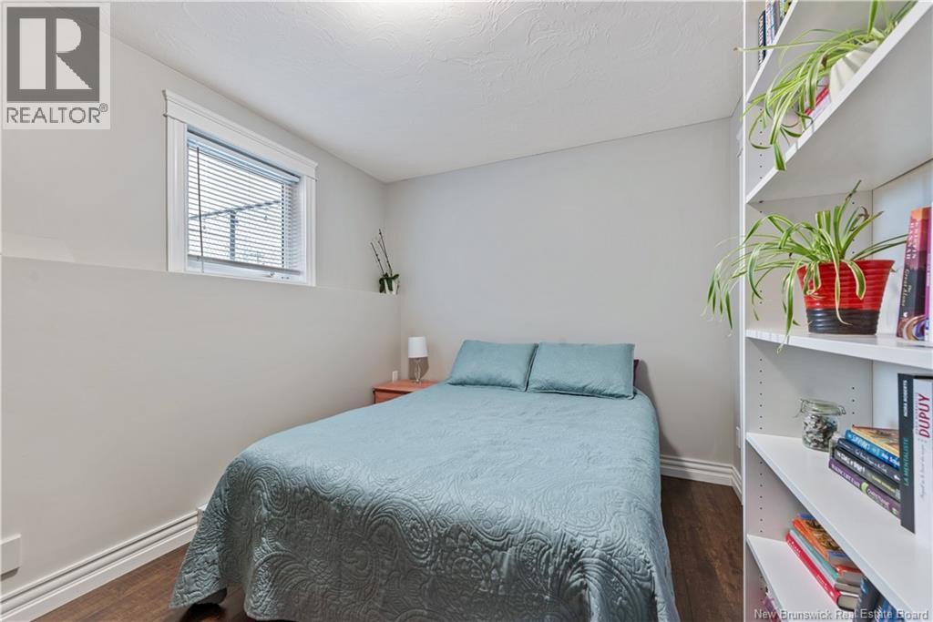 












98 O'Neill Street

,
Moncton,




New Brunswick
E1A9M1

