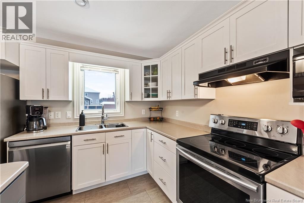 












98 O'Neill Street

,
Moncton,




New Brunswick
E1A9M1

